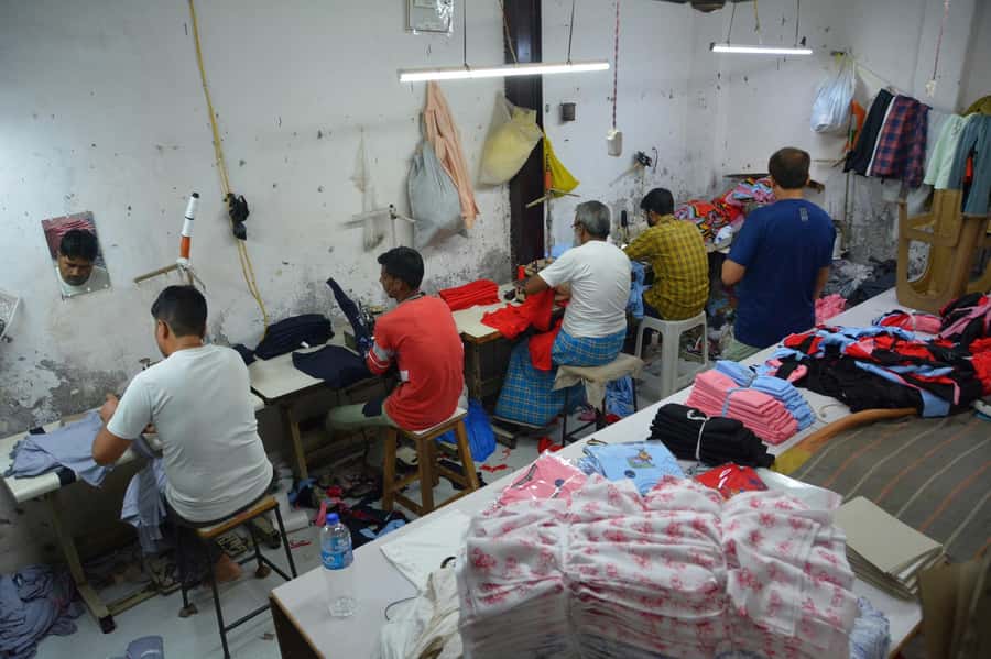 Mumbai: Dharavi Slumdog Tour -See the real Slum with a Local - Leather and the Reality Check You Should Bring
