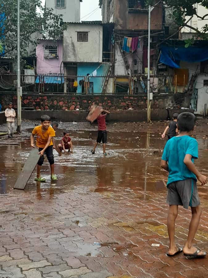 Mumbai:Dhobi Ghat Laundry,Dharavi Slum & Flower market Tour - Should You Book This Tour?