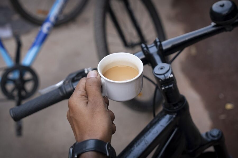 Mumbai: Early Morning Bicycle Tour - Breakfast at Madras Cafe: why the food stop is part of the experience
