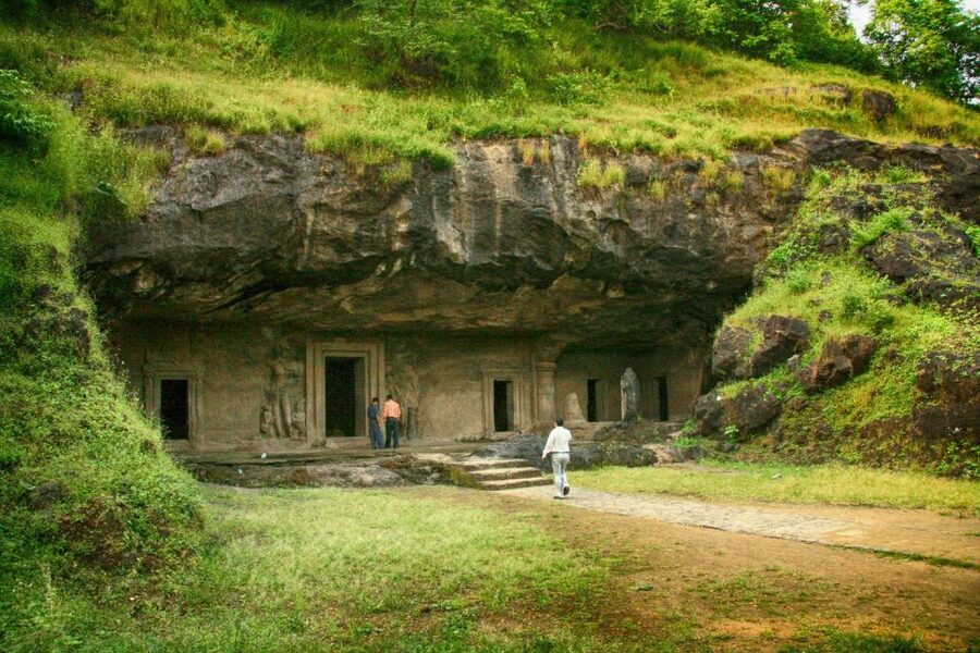 Mumbai: Elephanta Caves Half-Day Guided Tour with Expert - Ferry time, the 120 steps, and how to plan your energy