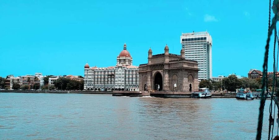 Mumbai: Exclusive Tour with Dharavi Slum & Elephanta Cave - Monsoon, Monday Closures, and Other Real-World Constraints