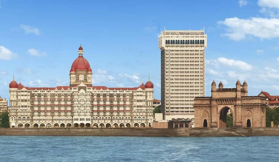 Mumbai: Exclusive Tour with Dharavi Slum & Elephanta Cave - Ferry to Elephanta Island: The Skyline Views Are the Warm-Up