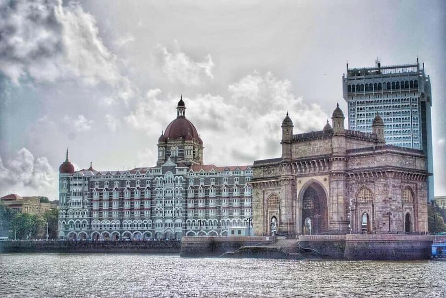 Mumbai: Exclusive Tour with Dharavi Slum & Elephanta Cave - Private Car and English Guide: Less Hassle, Better Timing