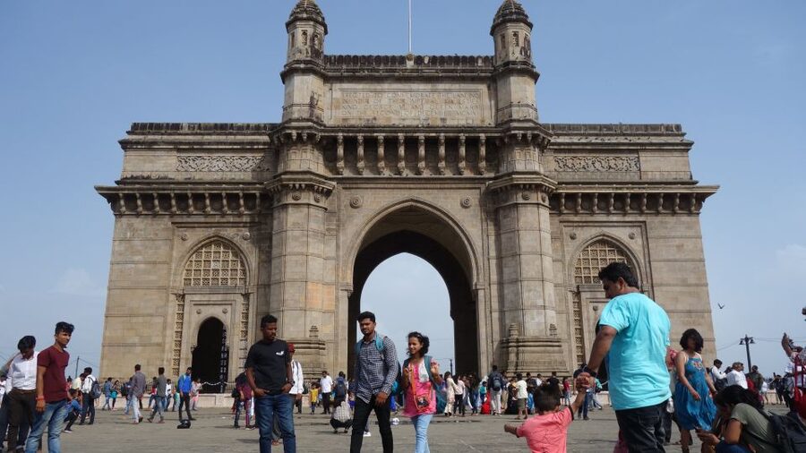 Mumbai: Full-Day Private Sightseeing Tour - Malabar Hill Photo Stop and Temple Visit, a Quieter Contrast