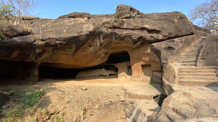 Mumbai: Kanheri Caves and The Golden Pagoda Temple - How Kanheri Caves Quiet the City