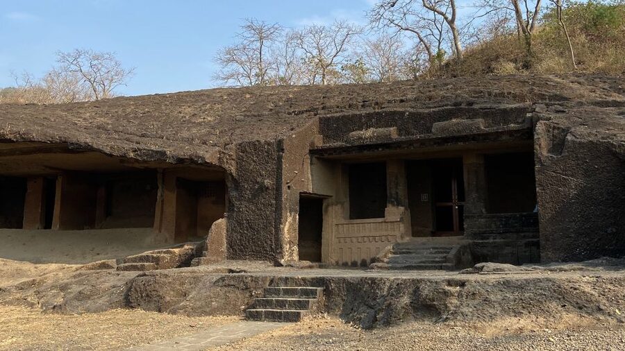 Mumbai: Kanheri Caves and The Golden Pagoda Temple - Transport and Comfort, Especially in Mumbai Traffic