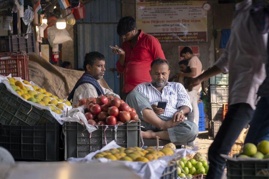 Mumbai: Local Markets & Temples Tour - Price and timing: what $27 buys you in a short window