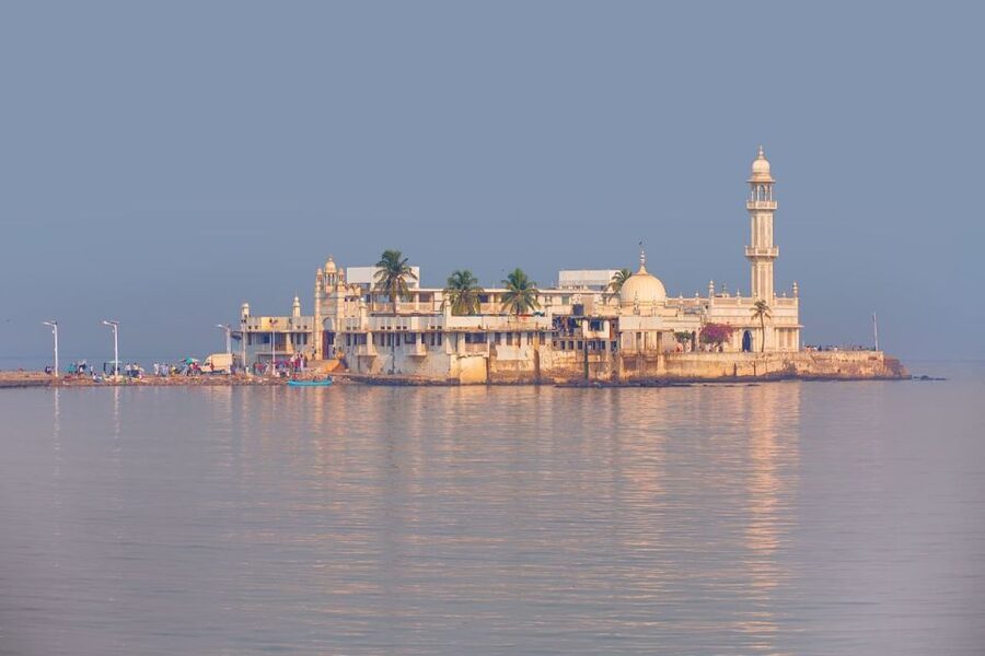 Mumbai: Private or Group Full-Day City Sightseeing Tour - Private Car, Real Flexibility: The Pickup and Rhythm
