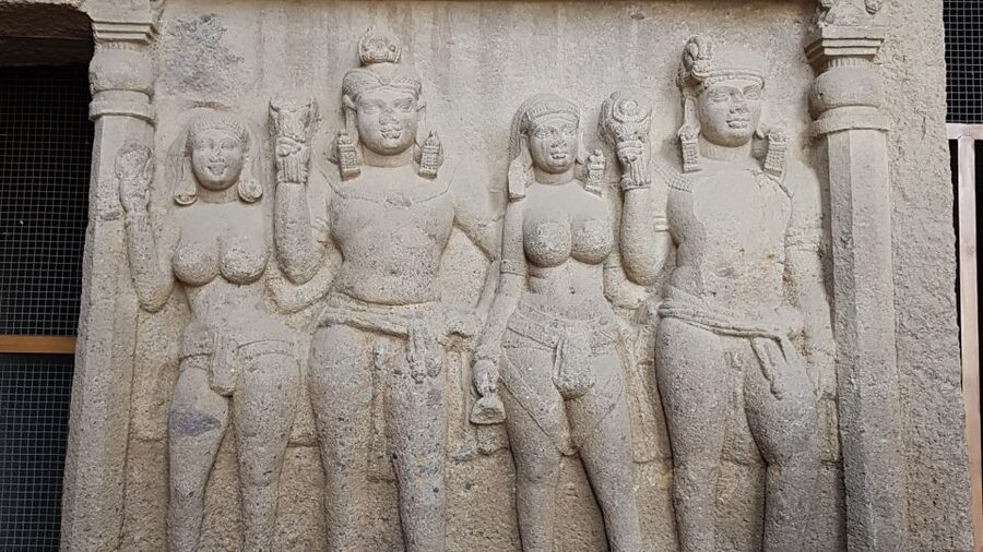 Mumbai: Private tour for Kanheri Caves and Golden Pagoda - Inside the caves: Buddha, Avalokiteshwara, and the wall of inscriptions