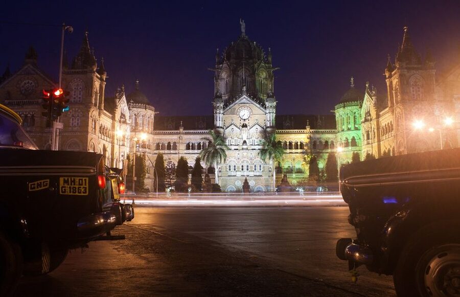 Mumbai: Private Walking Tour with a Local - Time matters: what 2 to 8 hours feels like for a first visit