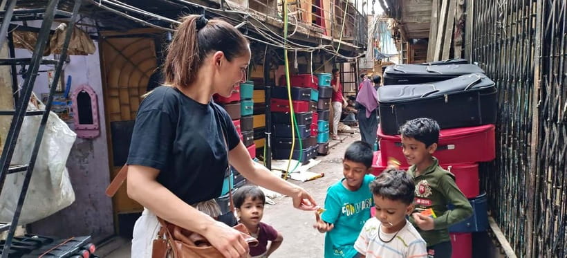 Mumbai: Slum Tour Dharavi & Dhobi Ghat Laundry with a Local - Slumdog Millionaire in Dharavi, and how film location changes perception