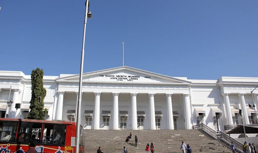Mumbai: South Mumbai Heritage Walking Guided Tour - Kala Ghoda: The Art District with Heritage Buildings in the Same Arc