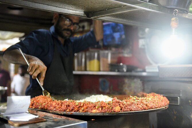 Mumbai Street Food & Bazaar Tour with Local Transport - Girgaon Chowpatty: Beachside Snacks and Street Food Classics