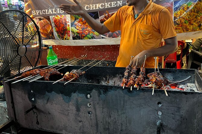 Mumbai Street Food & Bazaar Tour with Local Transport - Minara Masjid Area: Street Food Near a Major Mosque
