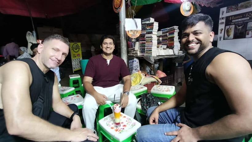 Mumbai: Street Food Crawl - Stop 4: The Pani Puri and Chaat Lane Moment