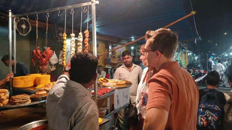 Mumbai Street Food & Market Tour - Up to 12 tastings at clean, hygiene-minded stalls