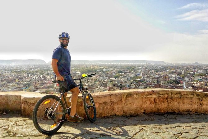 Nahargarh Cycle Tour in Jaipur - Kishanpole Bazar morning lanes, then the work begins