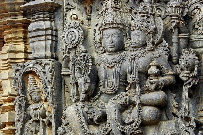 Old Bangalore Historical Walk thro Palace, Temples, Fort & Market - Bangalore Fort: the 16th-century mud start, stone rebuild, and what remains