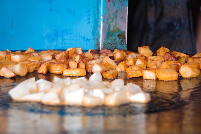 Old Delhi Street Food Tour - Khari Baoli Spice Market: Chole Bhature and a Nose-Full of Flavor