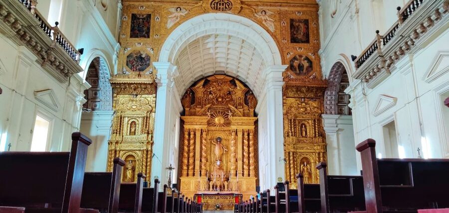 Old Goa: Walking Tour of Heritage Churches - The Included Drink Break That Makes the Tour Work