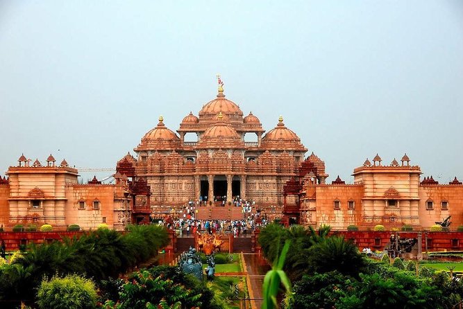 Old & New Delhi Private Tour-Half Day or Full Day Delhi City Tour - Meeting up and getting around without Delhi stress