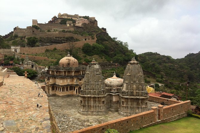One Way Kumbhalgarh Fort and Jain Temple Tour from Udaipur to Jodhpur - One-way Udaipur to Jodhpur, with UNESCO stops that actually fit the day