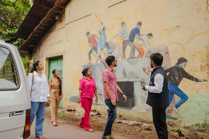 Panaji: Heritage Walking Tour in Fontainhas Latin Quarter - Group size, guide style, and what you can expect from the walk