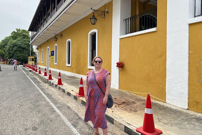 Pondicherry day trip from Chennai by Wonder tours - Sri Aurobindo Ashram: a peaceful start that sets the tone