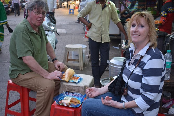 Private 4-Hour Tour of Mumbai’s Tastiest Local Foods - Stop 1, Chowpatty Beach: where sunset snacks set the tone