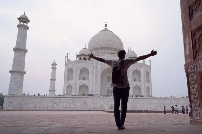 Private Agra Taj Mahal Same Day Tour By Car From Delhi - All Inclusive - Lunch at Pinch of Spice buffet, included and timed