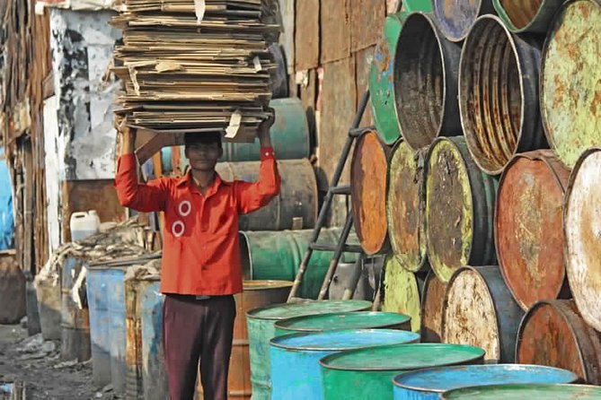 Private Combo Tours Sightseeing + Dharavi Slum + Dhobi Ghat & Dabbawalas - Dhobi Ghat and Victoria Terminus, seeing why Mumbai runs on work, not just views
