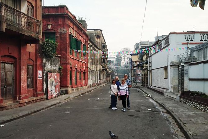 Private Custom Full Day Sightseeing Tour of Kolkata - St. Paul’s Cathedral, Victoria Memorial, and the Colonial City Core