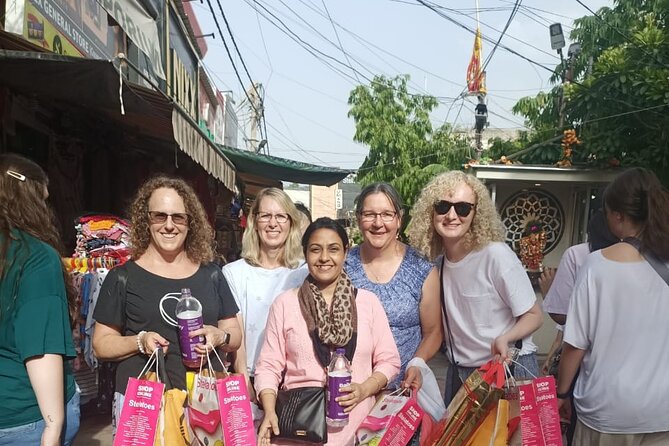 Private Customized Delhi Shopping Tour with Female Consultant - Why a private shopping guide in Delhi is worth it