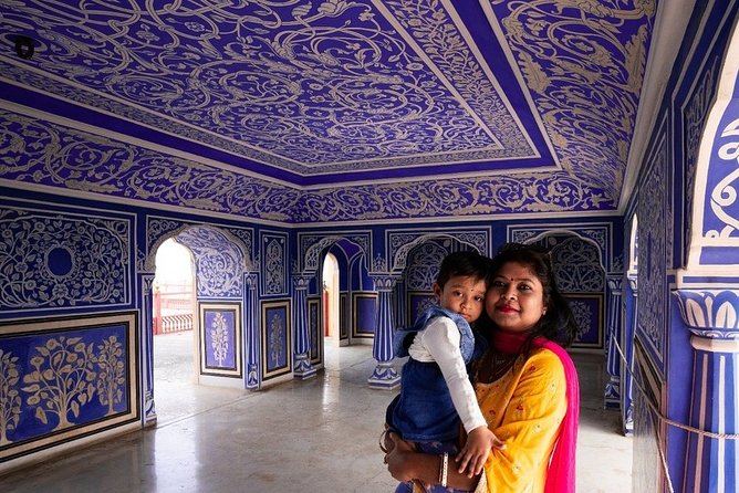 Private day tour of Jaipur with Driver and Guide - Jal Mahal: The Water Palace Break Between Big Sights