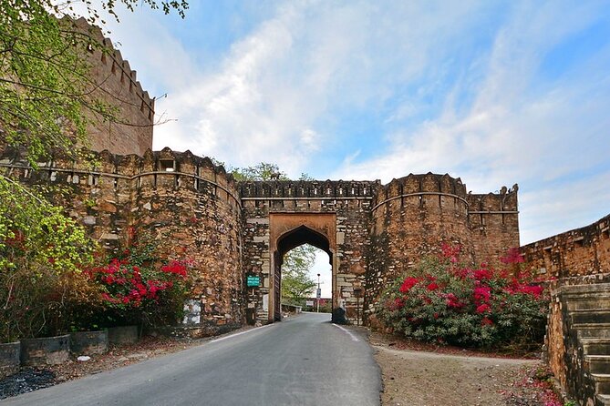 Private Day Trip to Chittorgarh from Udaipur with Guide Option - Udaipur to Chittorgarh: Private AC Pickup That Keeps the Day Easy
