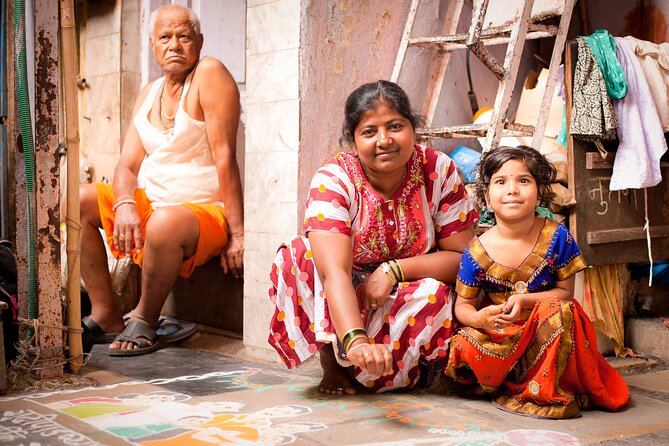 Private Dharavi Slum and Sightseeing Tour - How the day runs: 12 stops in about 9 hours