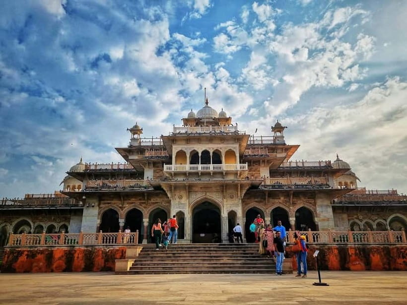 Private Full-Day Jaipur Guided Tour with Monkey Temple - Hawa Mahal and Panna Meena ka Kund, Two Types of Jaipur Craft