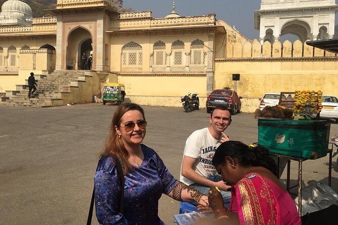 Private Full-Day Sightseeing Tour of Jaipur’s Heritage by Car - Hawa Mahal: the Palace of Wind and what to notice up close