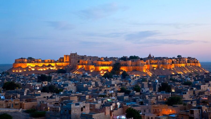 Private Full Day Tour of Jaisalmer with Guide - Guides, language, and how the experience feels in real life