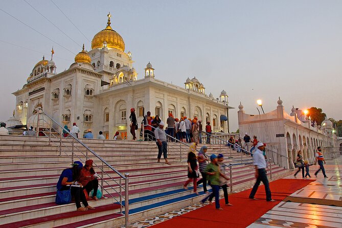 Private Full or Half Day Old and New Delhi City Tour - Pickup window, car size, and how to time your day right