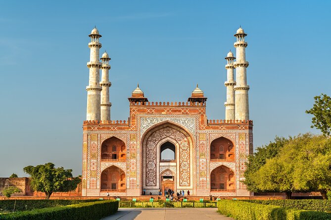 Private Golden Triangle Tour 3 Night/4 Days - All Inclusive - Private car comfort, WiFi, and bottled water: what the “all inclusive” label really means