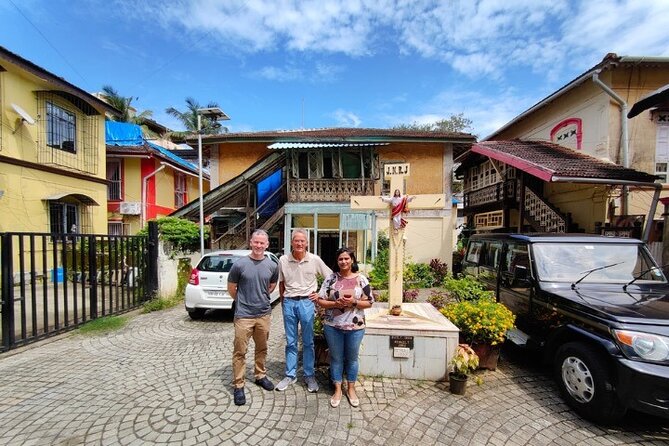 Private Guided Bandra Half Day City Tour in AC Vehicle - Ranwar and the “in-between” neighborhoods: Indo-Portuguese cottages in a tight space