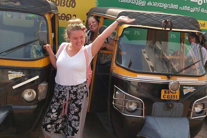 Private Guided Kochi Tuk tuk Tours with Pickup from Cruise Ships - Spice and crafts stops: fun shopping options, or a time trap if you let it