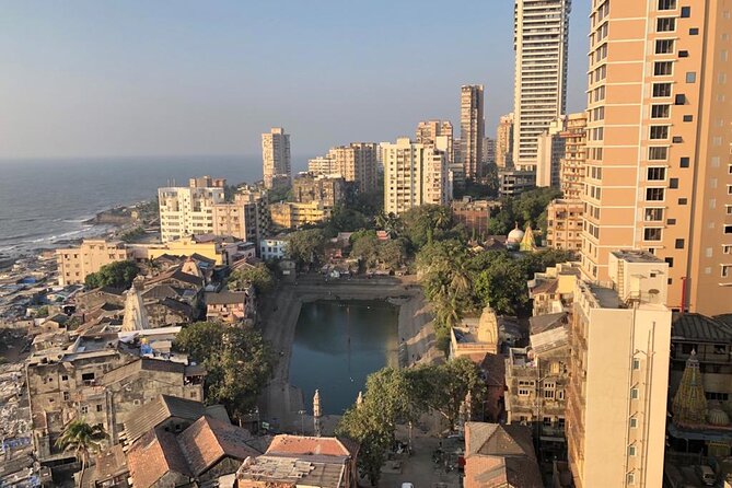 Private Guided Spiritual Walk in Banganga Hindu Temples - Stop 2: Walkeshwar Temple Complex, stone shrines and respectful context