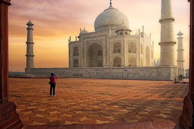 Private Guided Taj Mahal Same-Day/ Sunrise Tour from Delhi by Car - Value for money: $30 with tickets, guide, and the car included