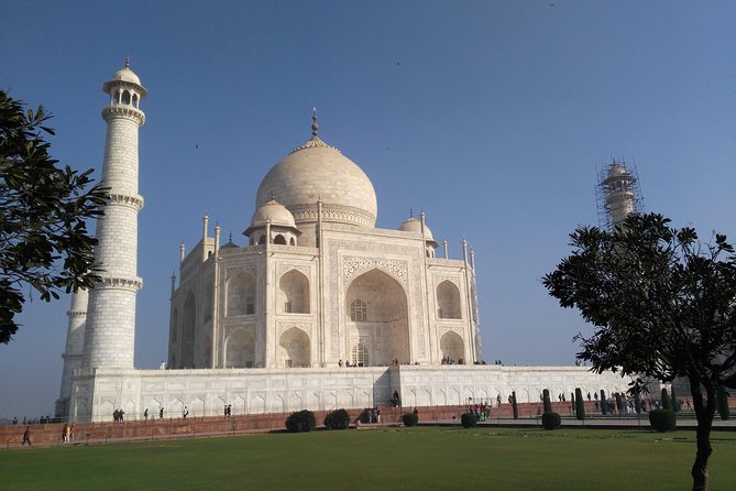Private Guided Tour Tajmahal and Agra from New Delhi - Taj Mahal at the Center: Story, Details, and Time on Site