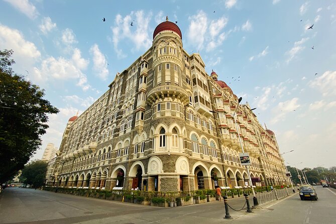 Private Half-Day Bombay Sightseeing Tour with Guide and Transportation - Gateway of India to Colaba Causeway: the iconic start
