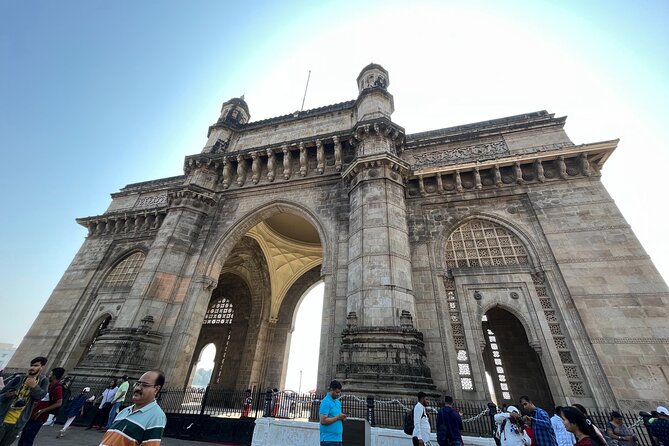 Private Half-Day Sightseeing Tour in Mumbai - Getting Picked Up, Staying Cool, and Handling Mumbai Traffic