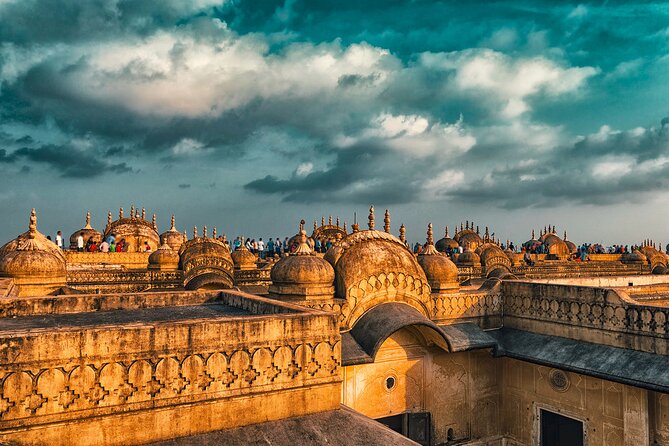 Private Jaipur Night Tour with Nahargarh Sunset Views - Royal Gaitor Tumbas: Short, Quiet, and Worth the Stop