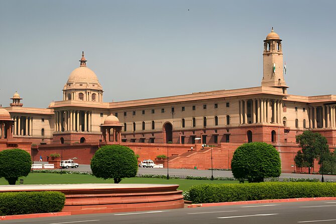 Private Luxury Full Day New and Old Delhi City Tour - Akshardham, Lotus Temple, and Agrasen Ki Baoli: architecture plus stories